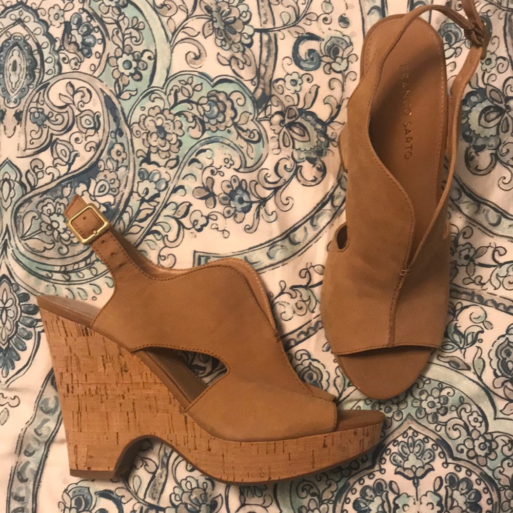 Tan wedges |9.5| barely worn